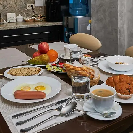 Skyrise Hotel 3*