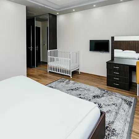 Skyrise Hotel 3*